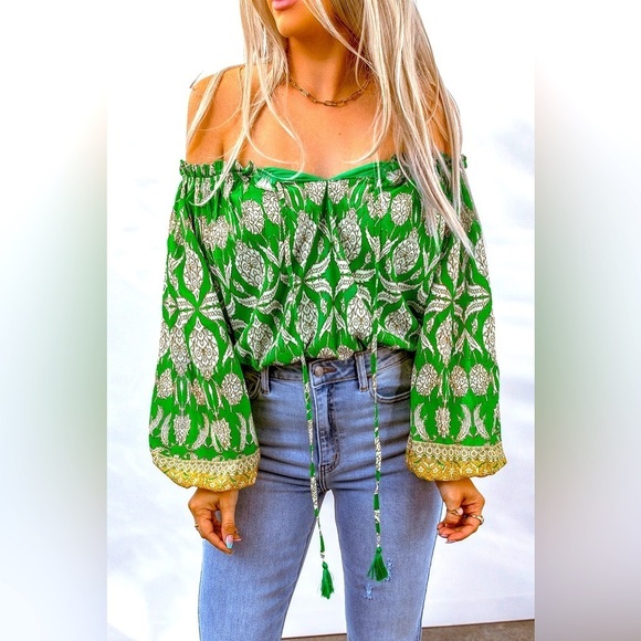 Flying Tomato Tops - NWOT Bohemian Printed Tassel Tie Blouse